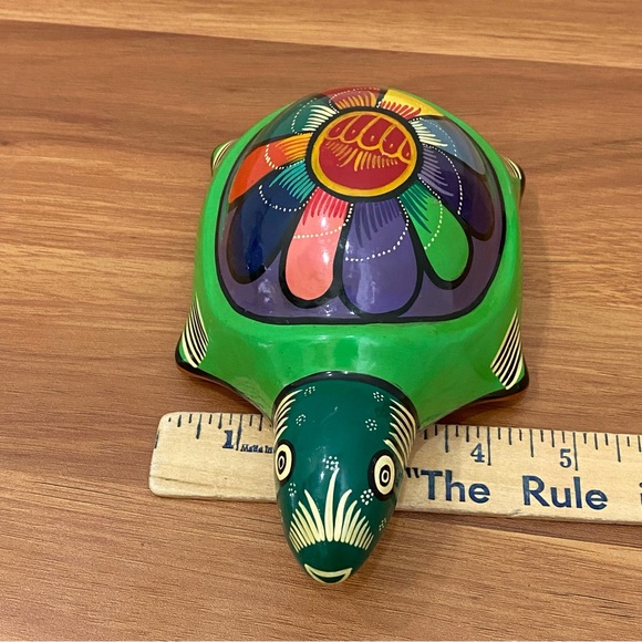 Unsigned Handpainted Mexican Pottery Redware Colorful Turtle Figurine - Picture 7 of 14